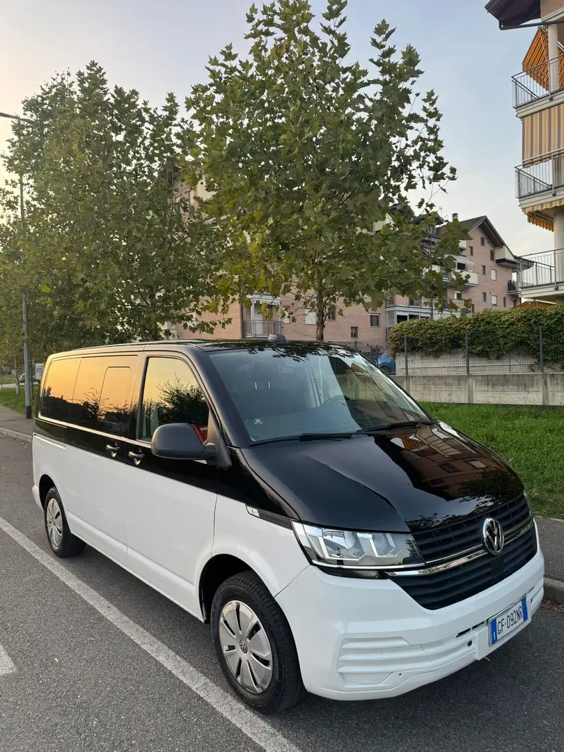 Volkswagen Transporter 9 posti - 2