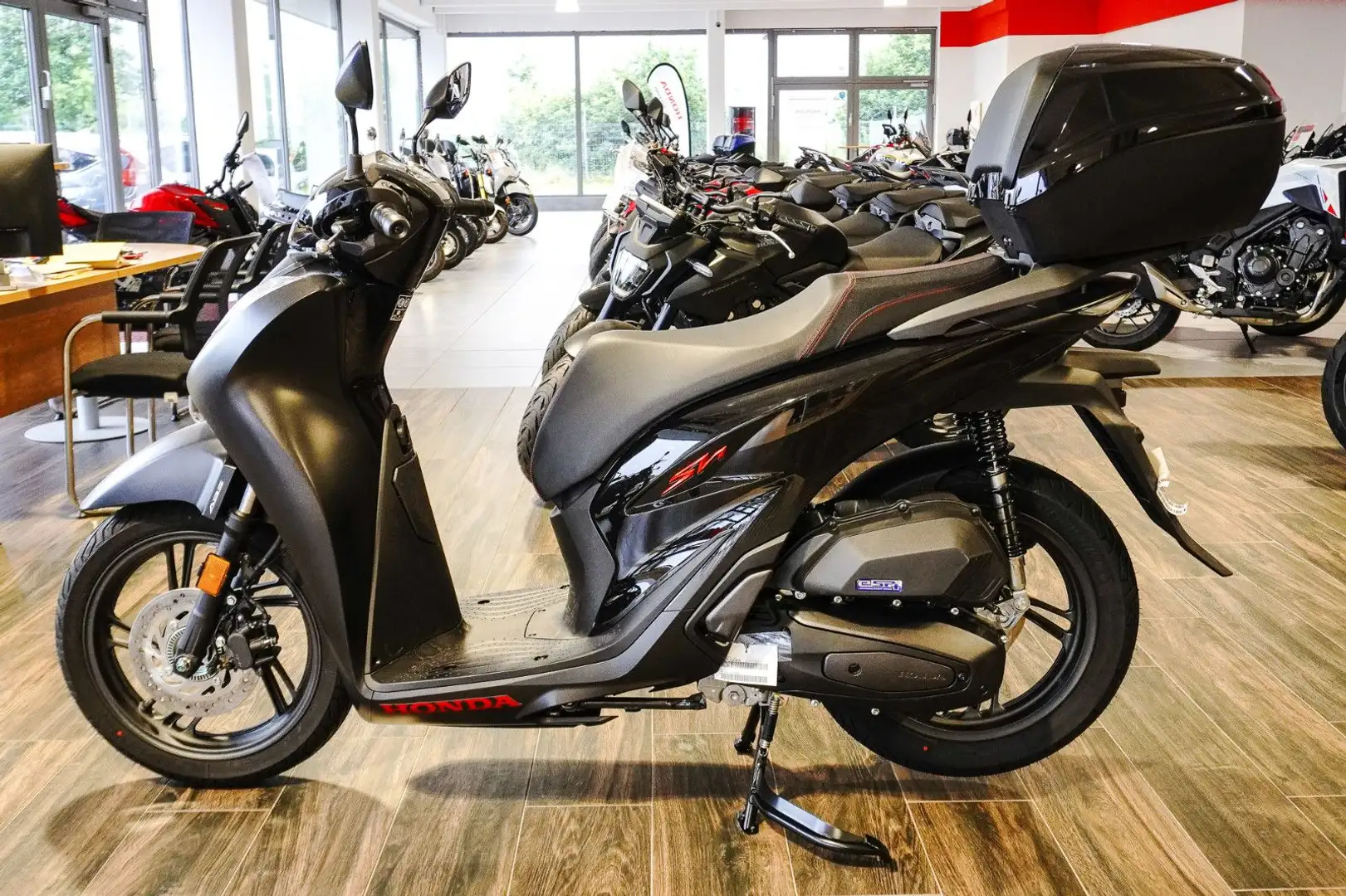 Honda SH 125i mit Topcase Tageszulassung 07.2025 Schwarz - 1