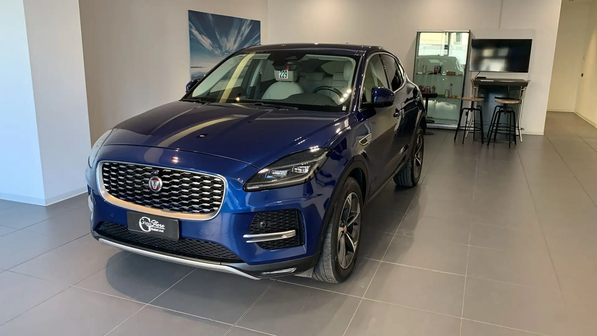 Jaguar E-Pace 2.0 D163 R-Dynamic awd auto Bleu - 1