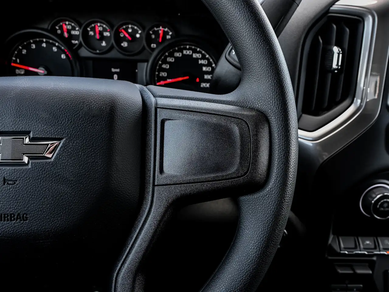 Chevrolet Silverado 1500 снимка Chevrolet Silverado 1500
