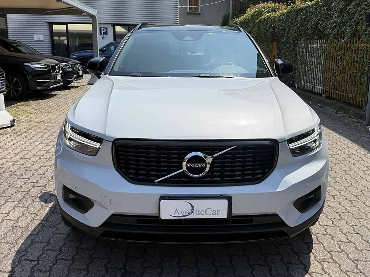 Volvo XC40 2.0 d3 R-design geartronic TELECAMERA CERCHI 19' Bianco - 2