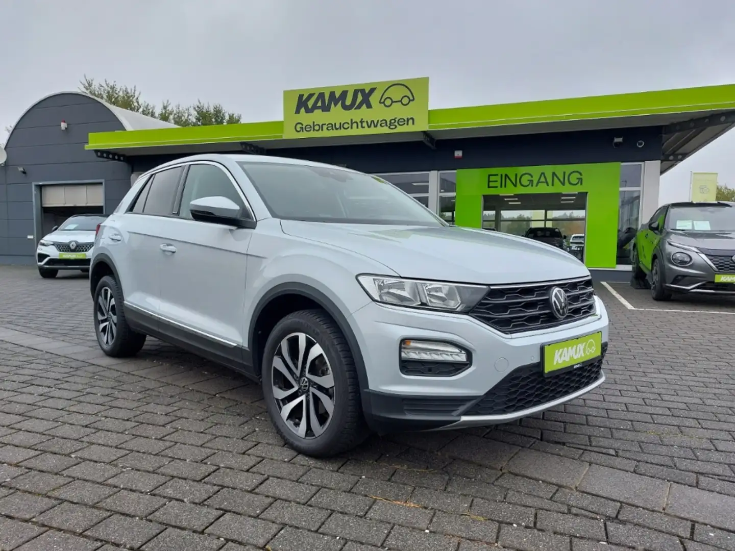 Volkswagen T-Roc 1.5TSI Active+NAVI+TEMPO+KAMERA+PDC+SHZ Weiß - 2
