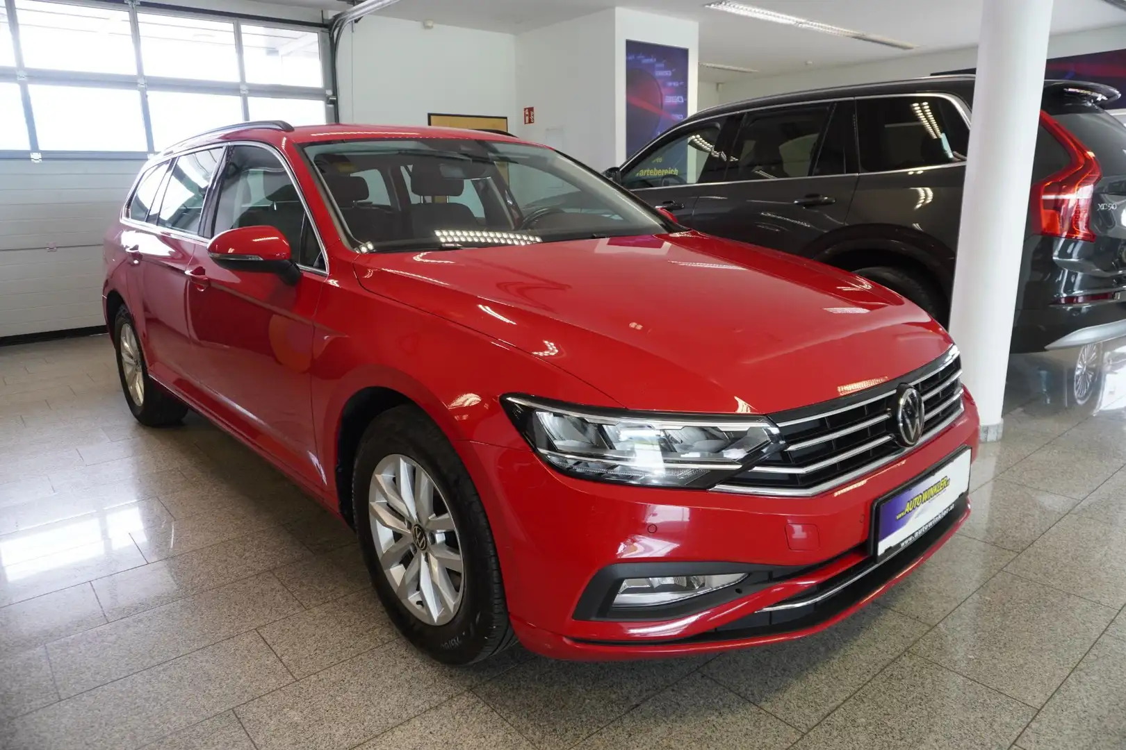 Volkswagen Passat Variant Business 2,0TDI DSG Navi/Virtual/Kamera Rot - 2