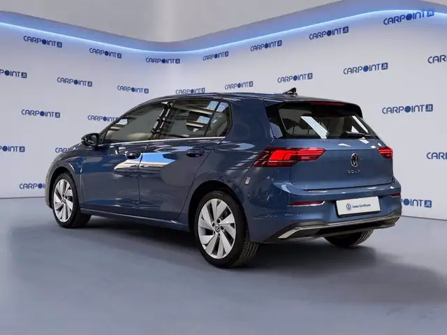 Volkswagen Golf view 4