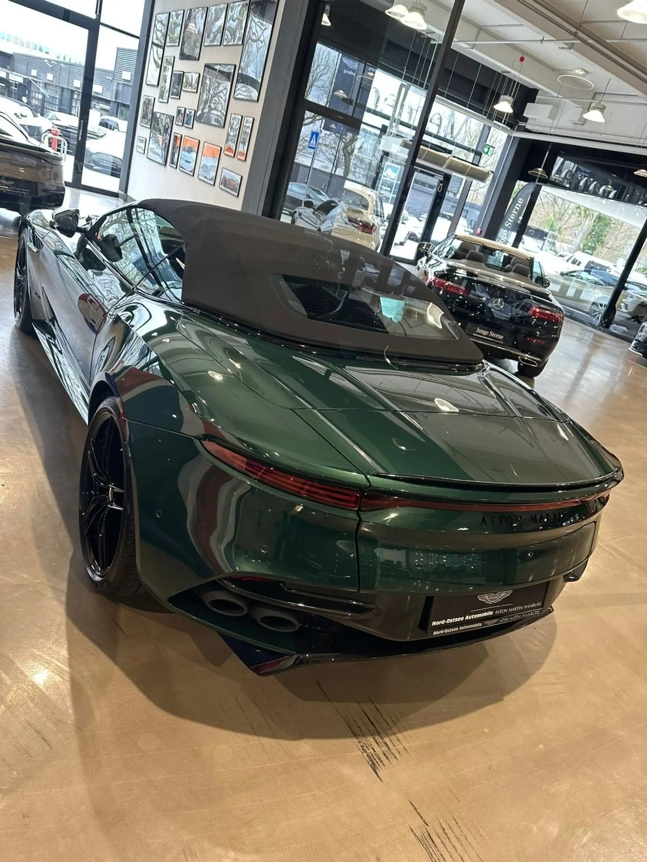 Aston Martin DBS NP € 385K Buckinghamshire Green — photo 3