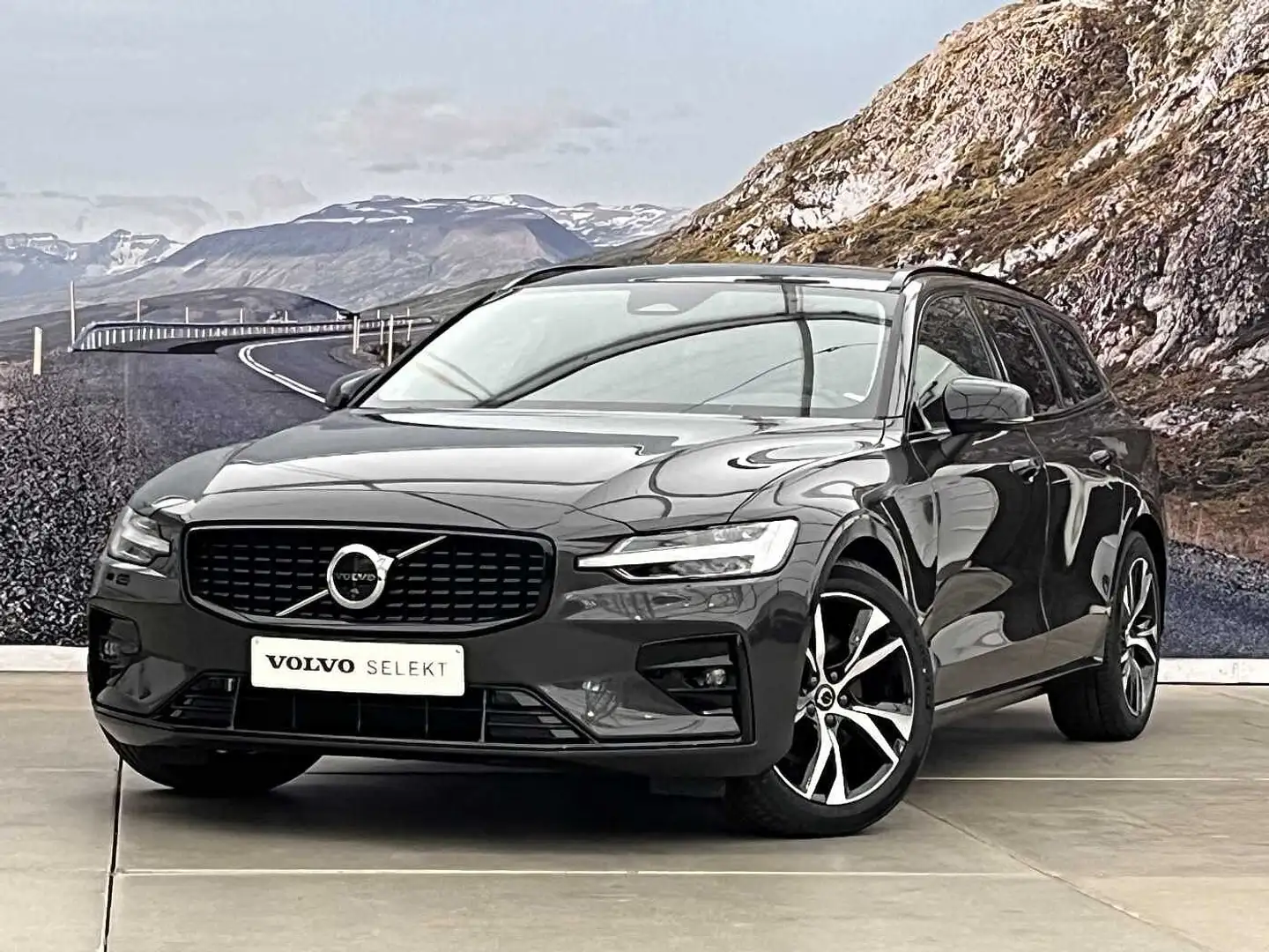Volvo V60 B4 PLUS DARK + H&K + 360 + ... Gris - 1