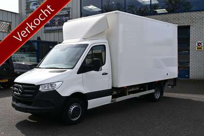 Mercedes-Benz Sprinter 514 CDI Bakwagen met NIEUWE laadklep Airco, MBUX,