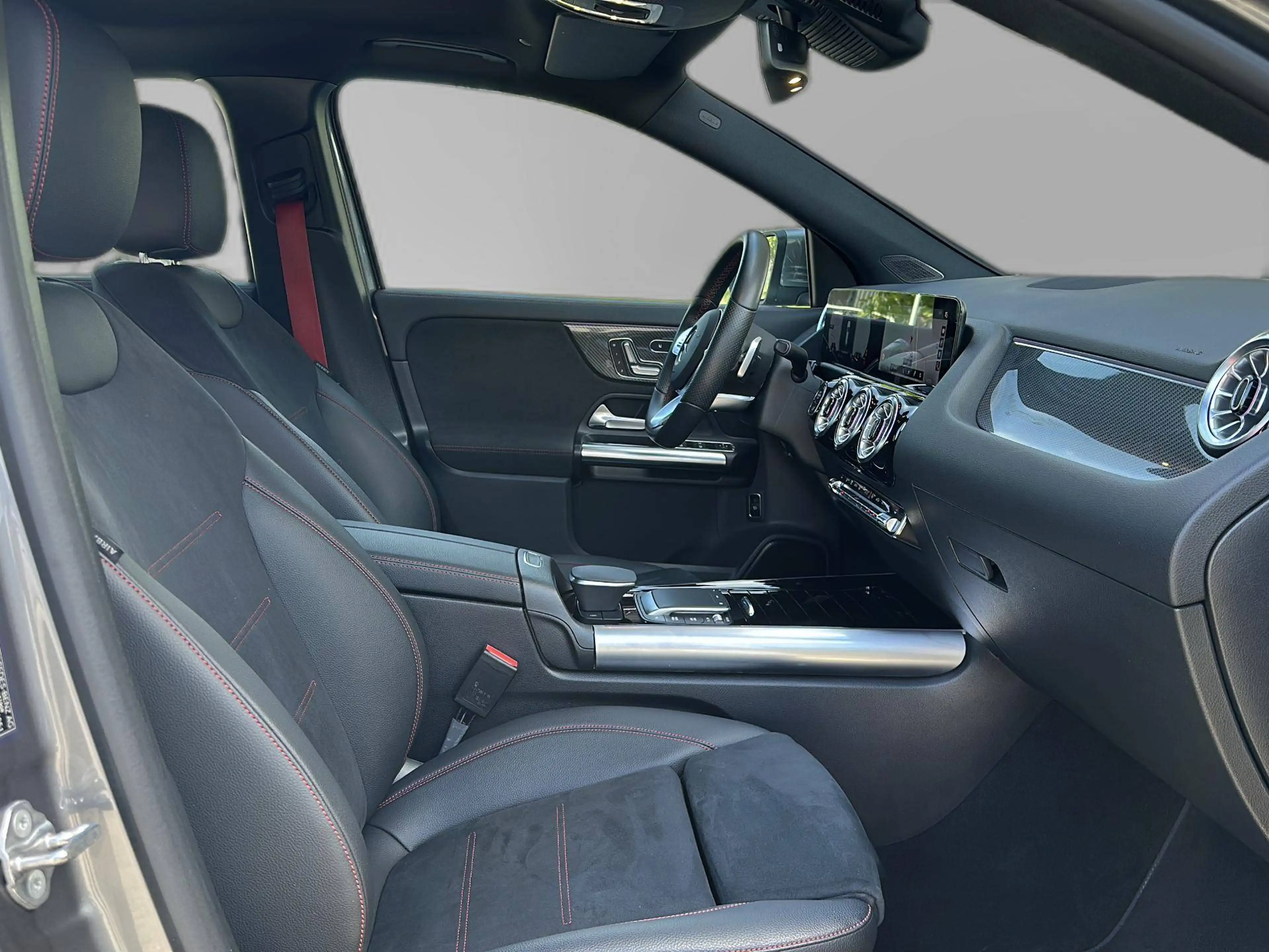 Mercedes-Benz GLA 35 AMG GLA 35 AMG 4Matic*Distronic*Kamera*Memory*Panorama — photo 11