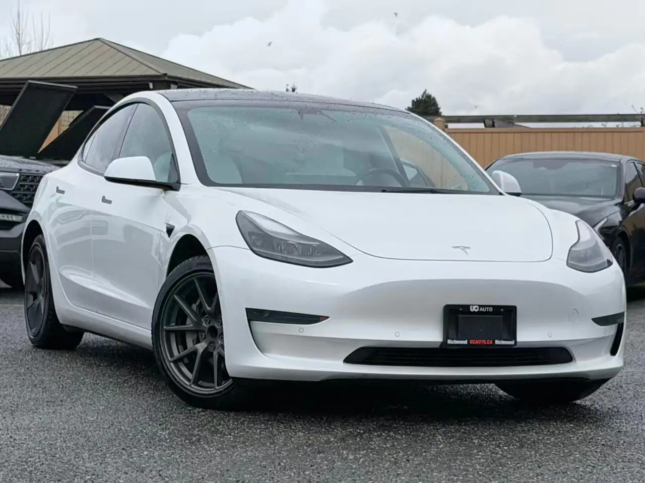Tesla Model 3 снимка Tesla Model 3