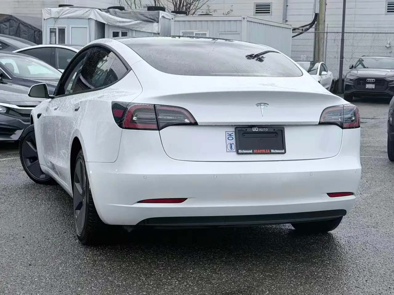 Tesla Model 3 снимка Tesla Model 3
