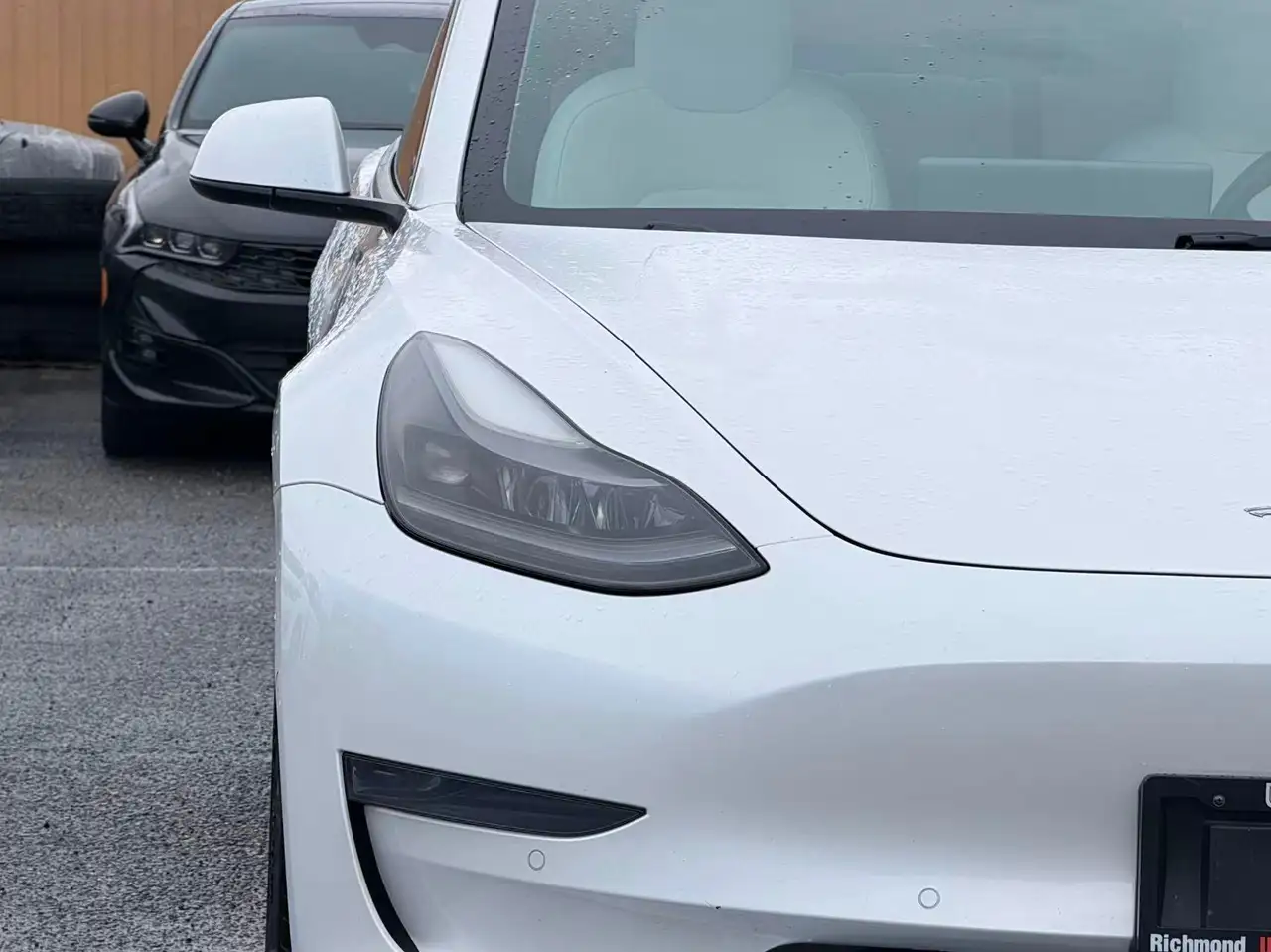 Tesla Model 3 снимка Tesla Model 3