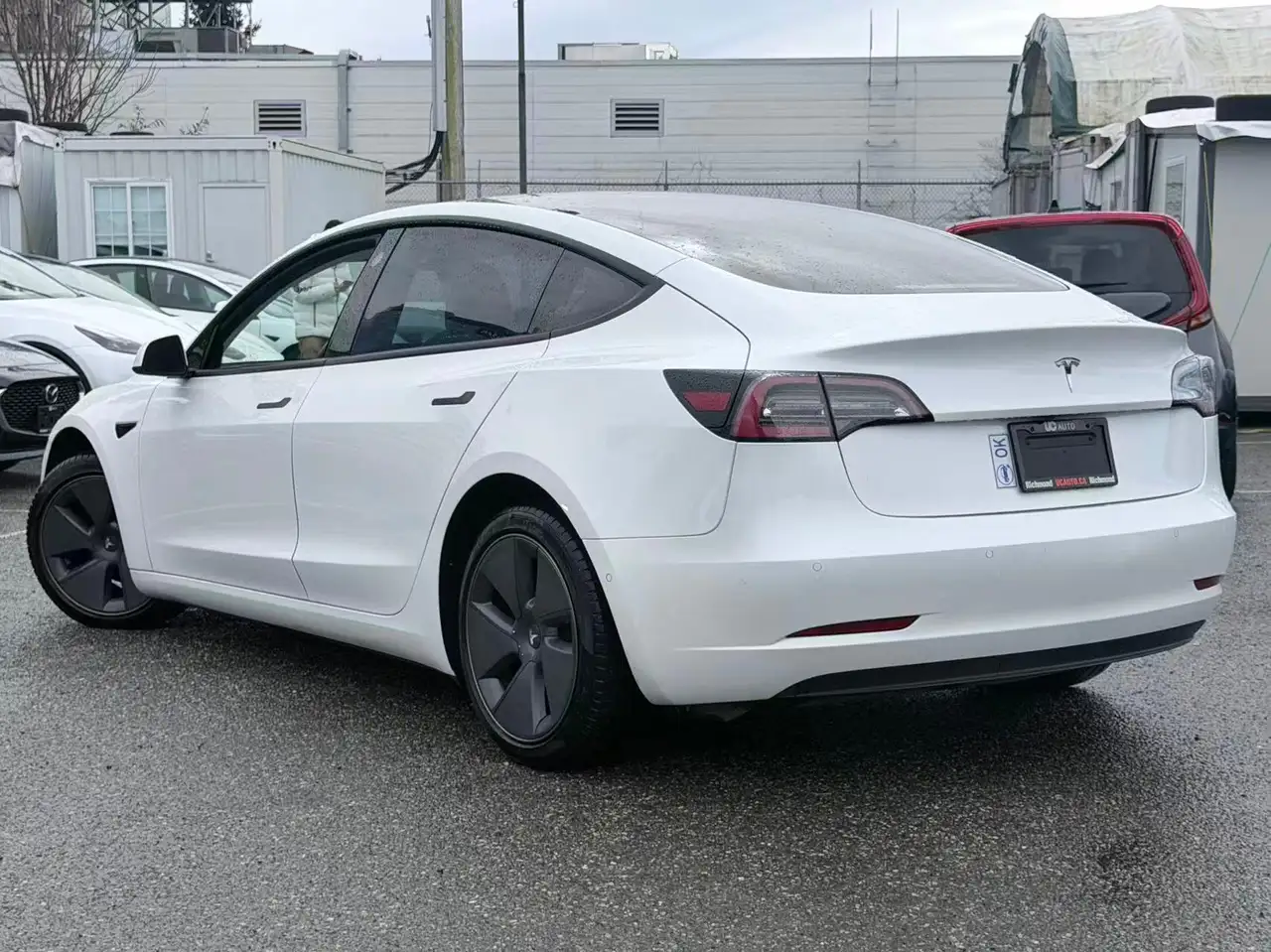 Tesla Model 3 снимка Tesla Model 3