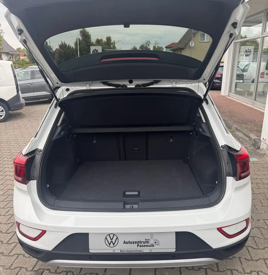 Volkswagen T-Roc 1.0 TSI Life 9