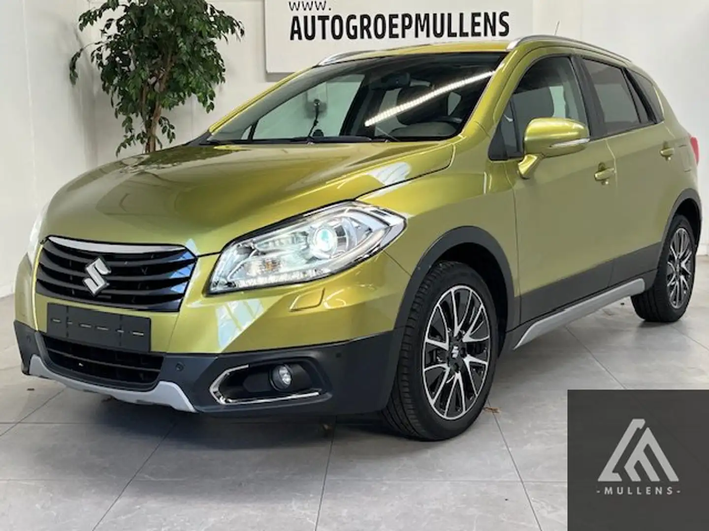 Suzuki SX4 S-Cross Grand Luxe Xtra Verde - 1
