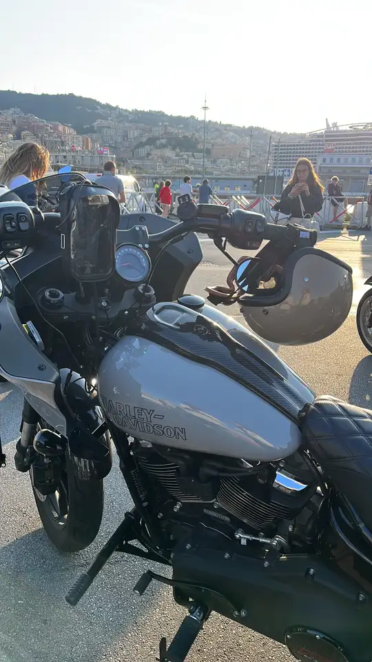 Harley-Davidson Lowrider ST