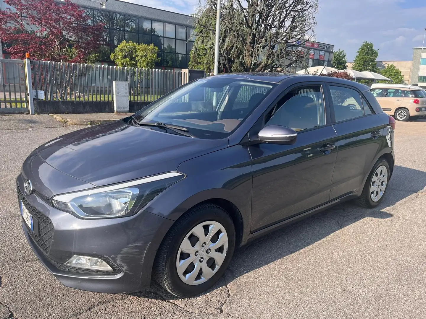 Hyundai i20 i20 5p 1.2 Classic 75cv**NEOPATENTATI** Grigio - 1