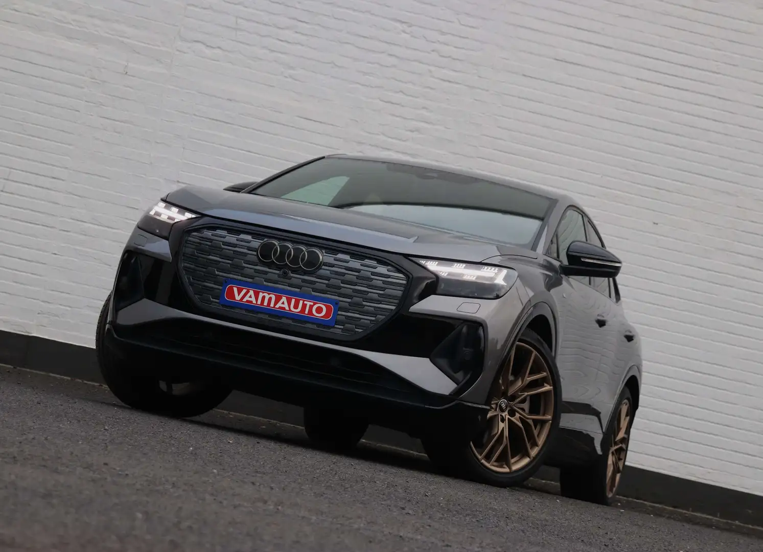 Audi Q4 e-tron 40 Sportback **Edition One Brons** - Matrix/Shadow Gris - 1