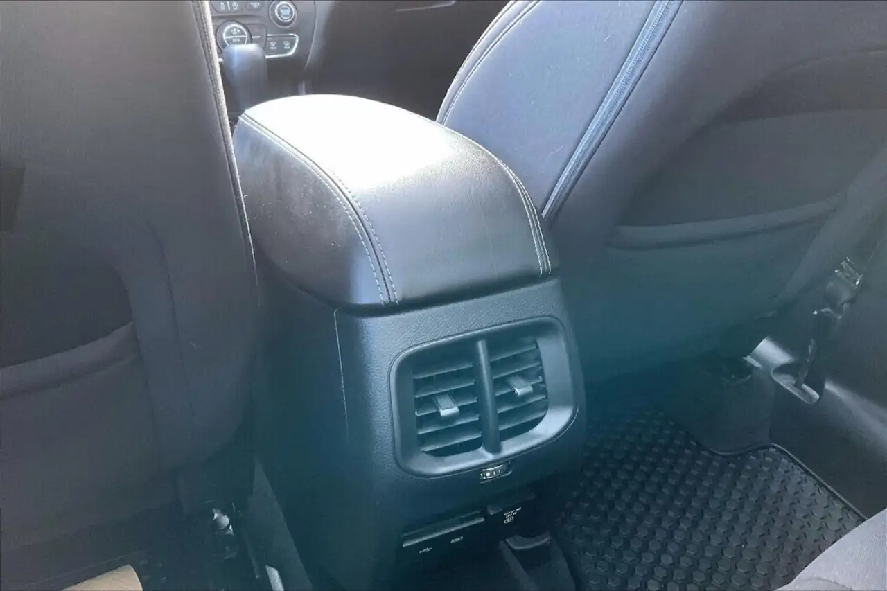 Jeep Cherokee снимка Jeep Cherokee