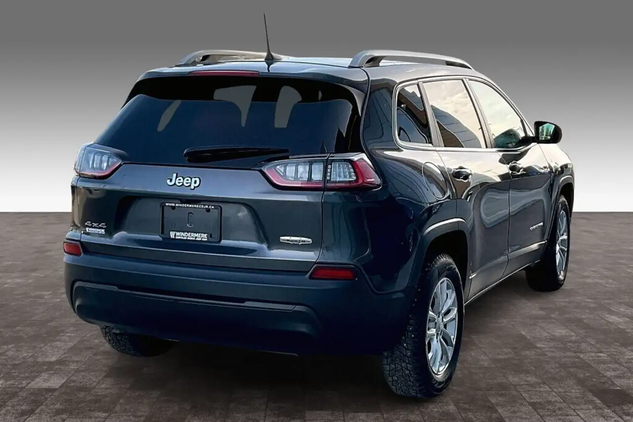 Jeep Cherokee снимка Jeep Cherokee