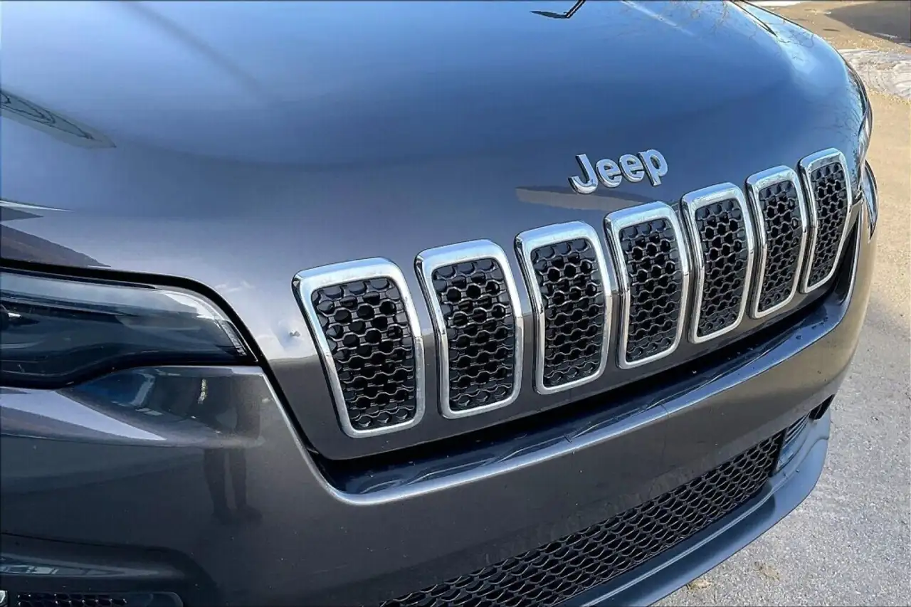 Jeep Cherokee снимка Jeep Cherokee