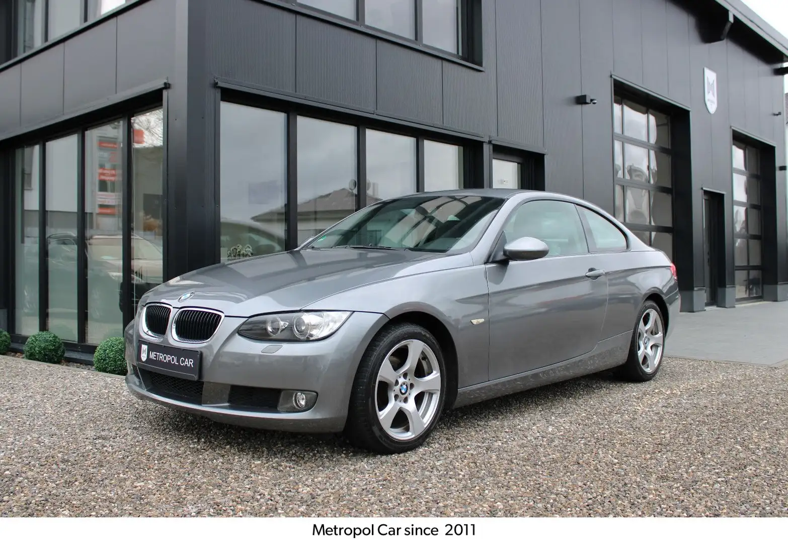 BMW 320 i Coupe KLIMA*XENON*ALU*TÜV 11.2025 Grijs - 1
