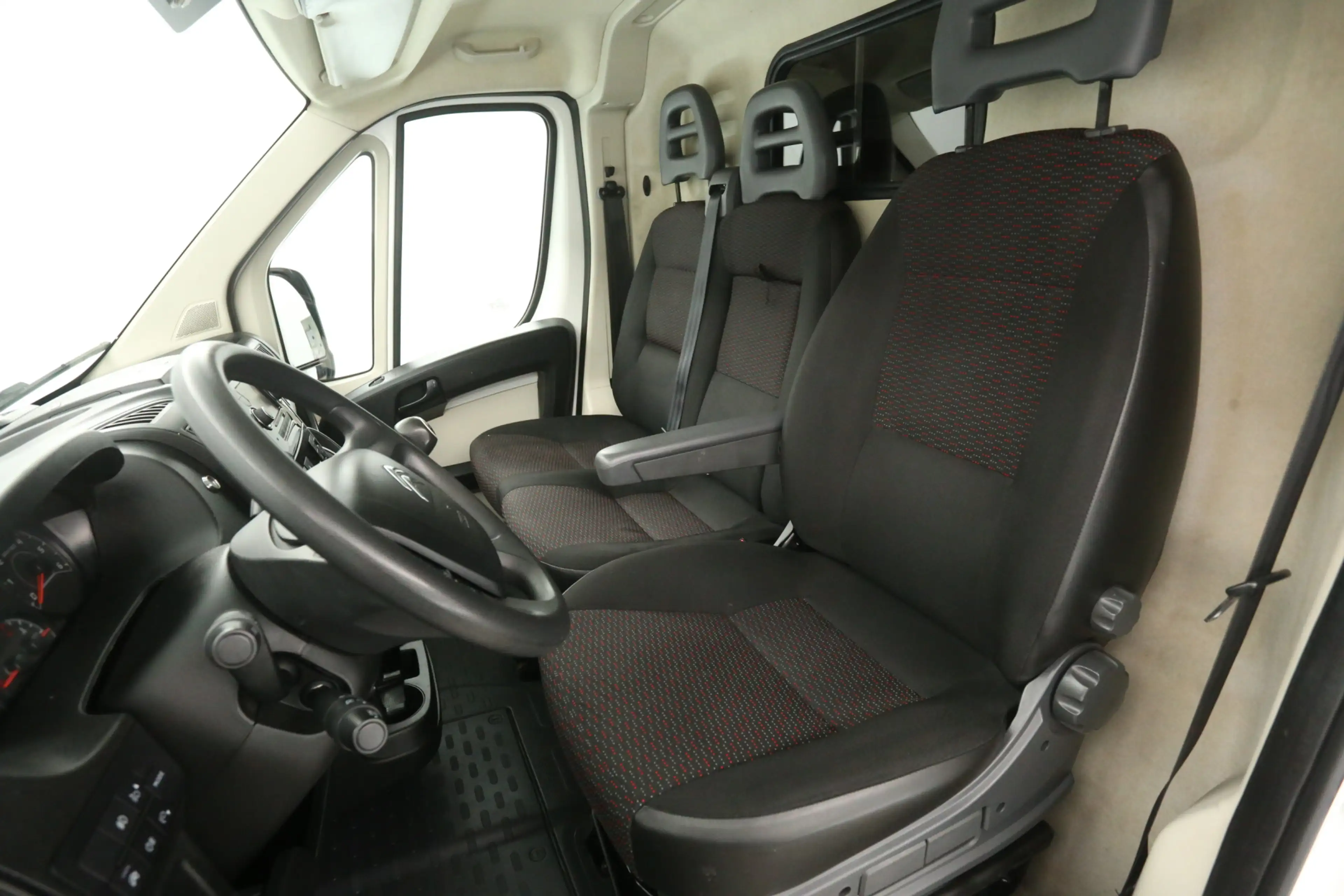 Citroen Jumper 2.0 L3H2 | Clima | Camera | Cruise | 3 Zits | Navi — photo 9