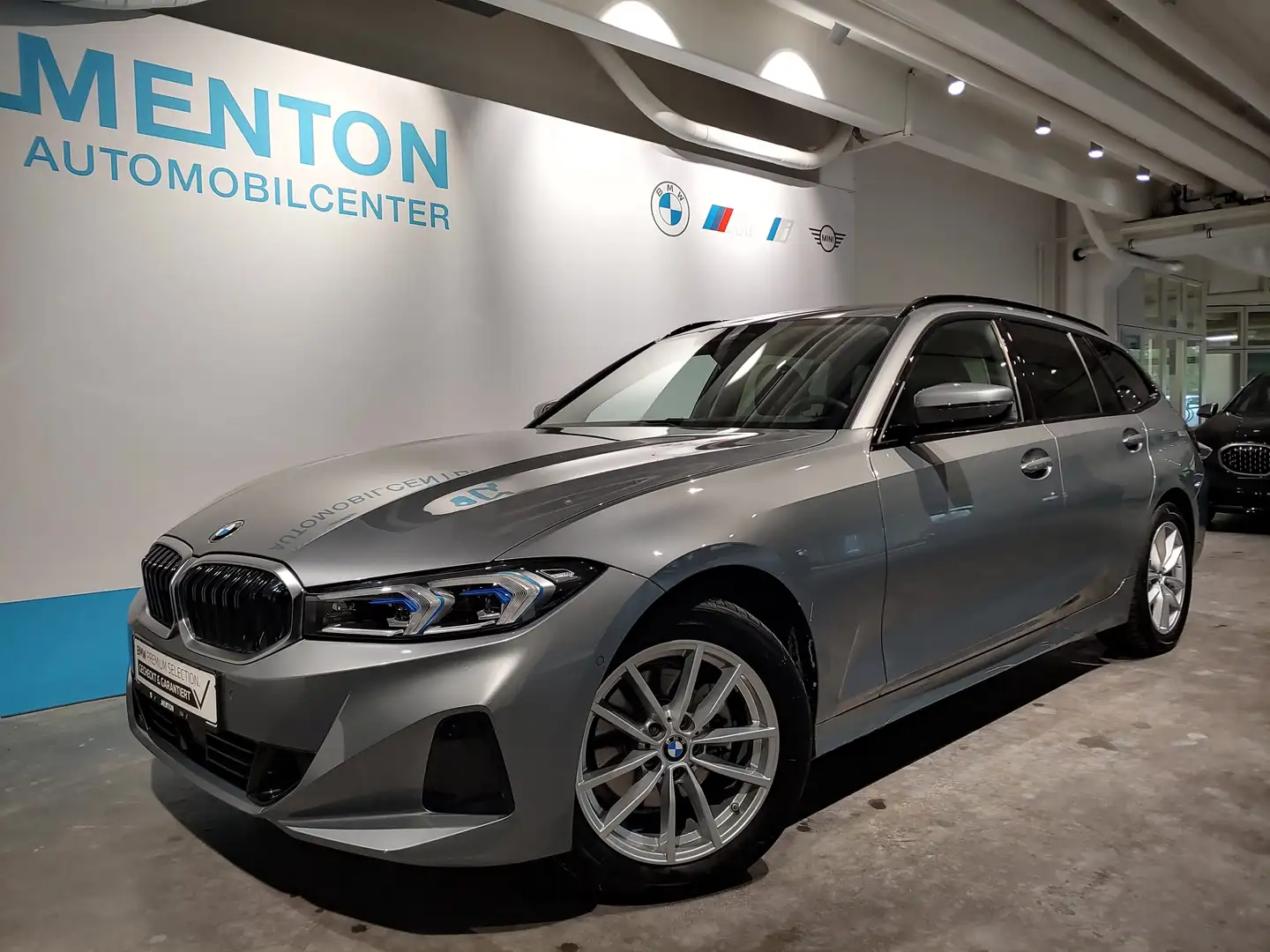 BMW 320 d xDrive LCProf./AHK/ad.LED/Lenkradhzg. Grau - 2