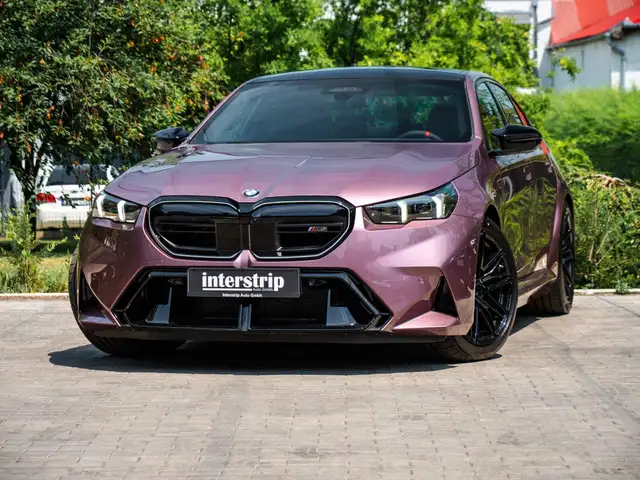 BMW M5 main image
