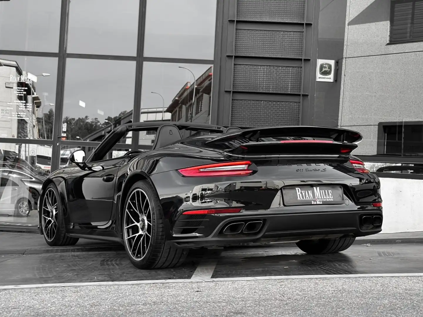 Porsche 991 Turbo S Cabriolet PDK Nero - 2
