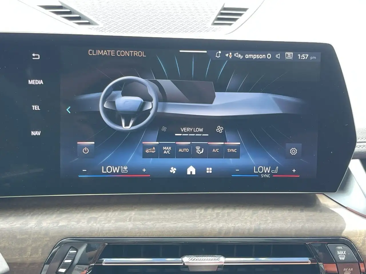 BMW X1 photo BMW X1