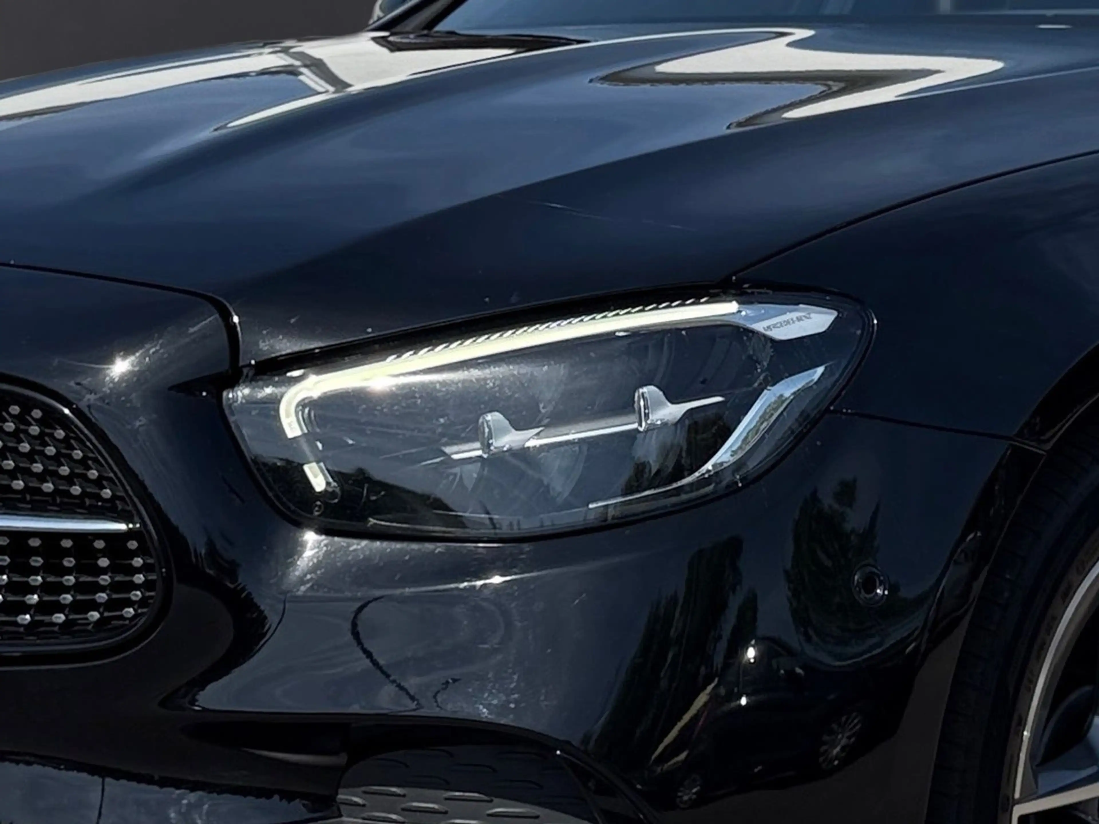 Mercedes-Benz E 300 E300 e T AMG Line LED Kamera Standheizung Navi — photo 7