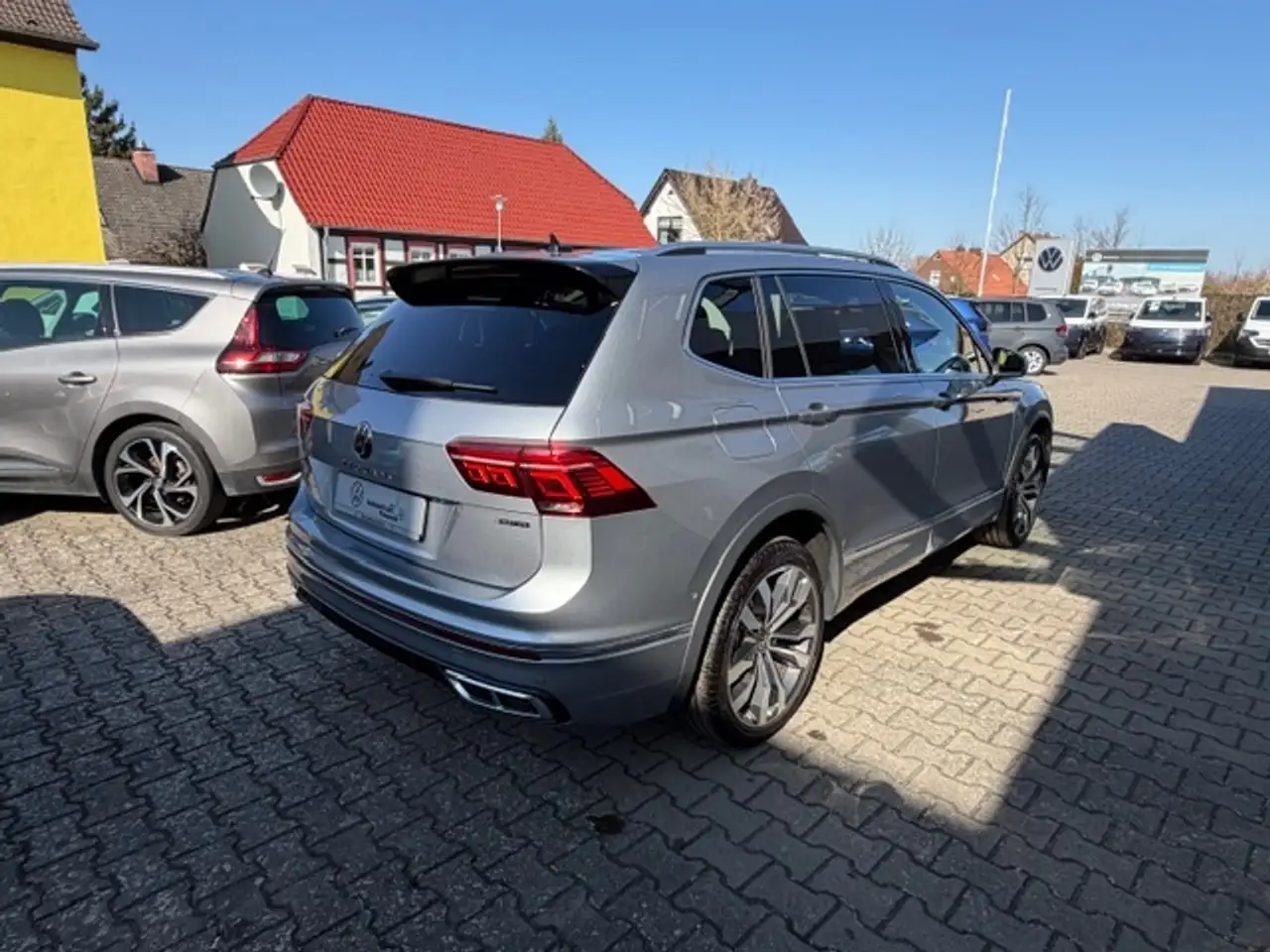 Volkswagen Tiguan Allspace BJ 2.0 TDI DSG R-Line 7