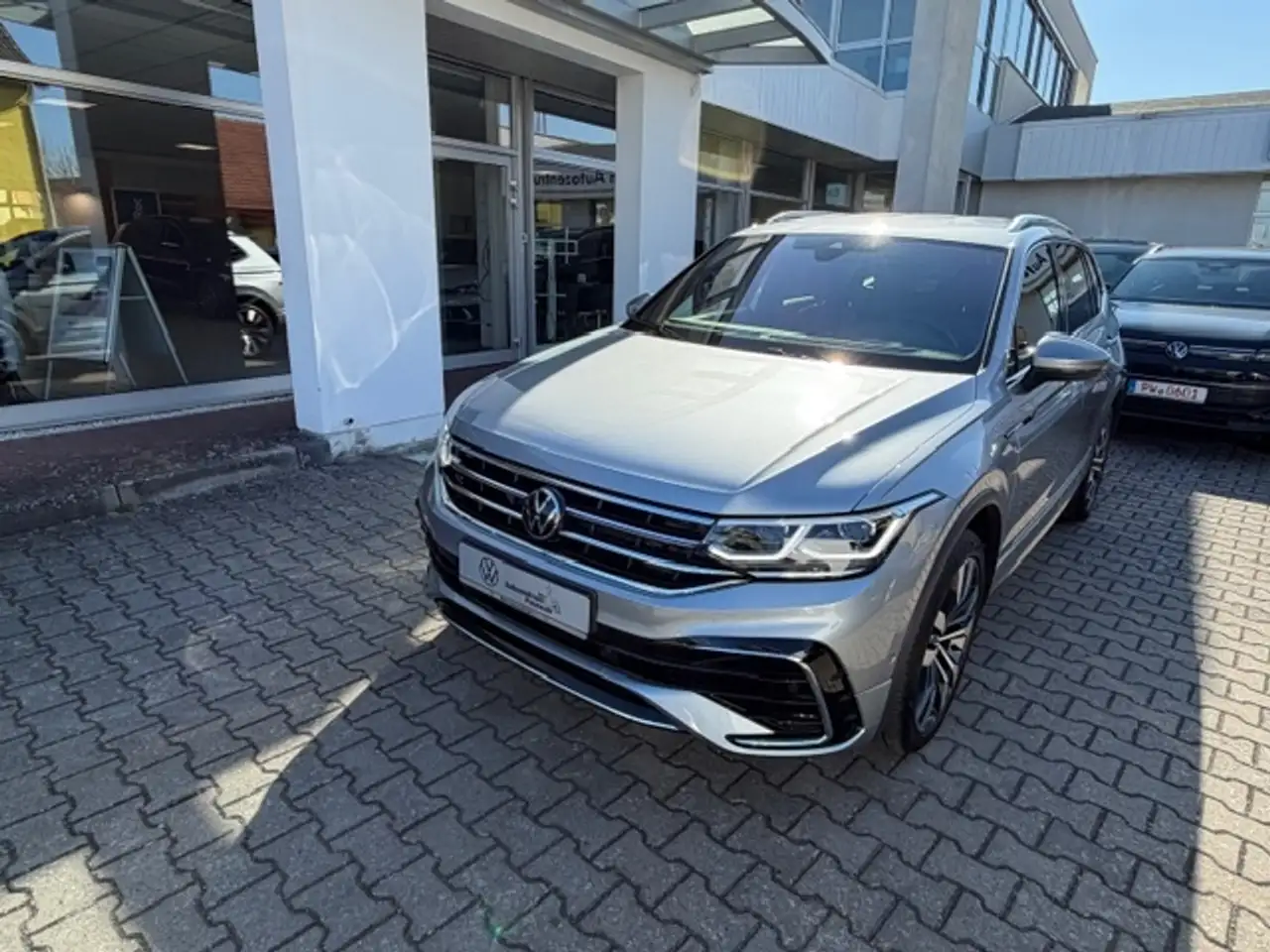 Volkswagen Tiguan Allspace BJ 2.0 TDI DSG R-Line 3