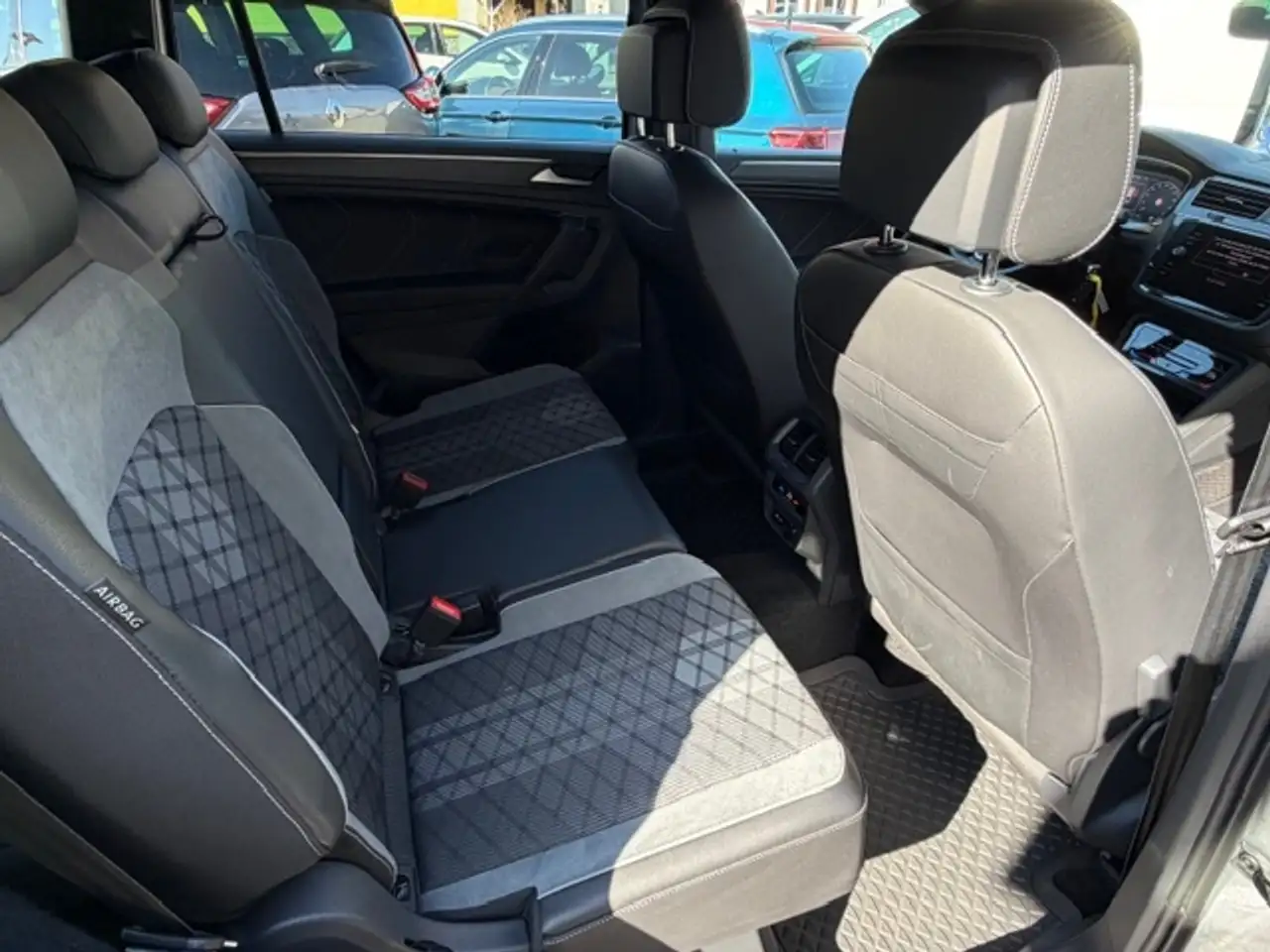 Volkswagen Tiguan Allspace BJ 2.0 TDI DSG R-Line 12