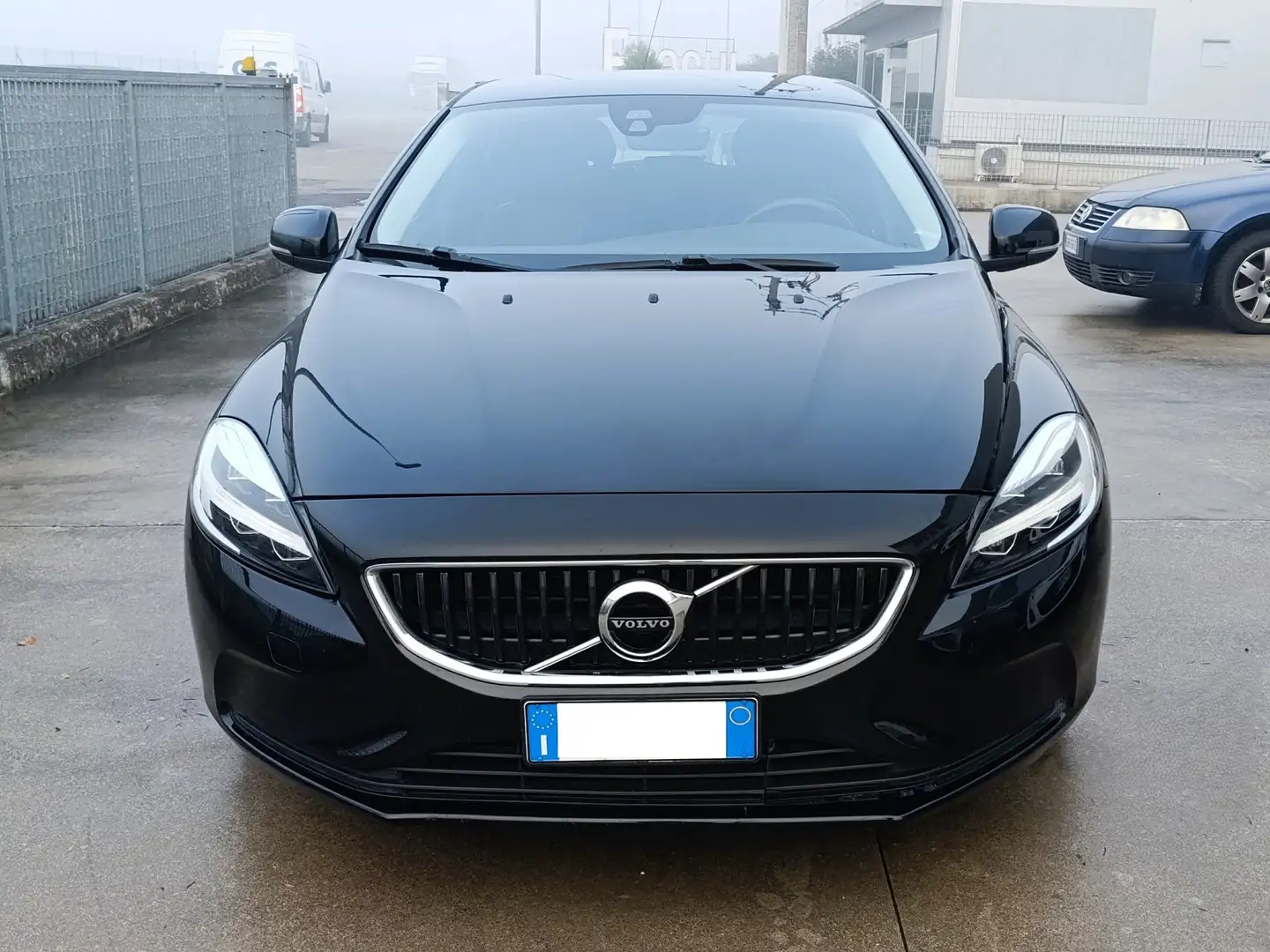 Volvo V40 D2 2.0d 120cv Business Plus my19 - Uniproprietario Nero - 2