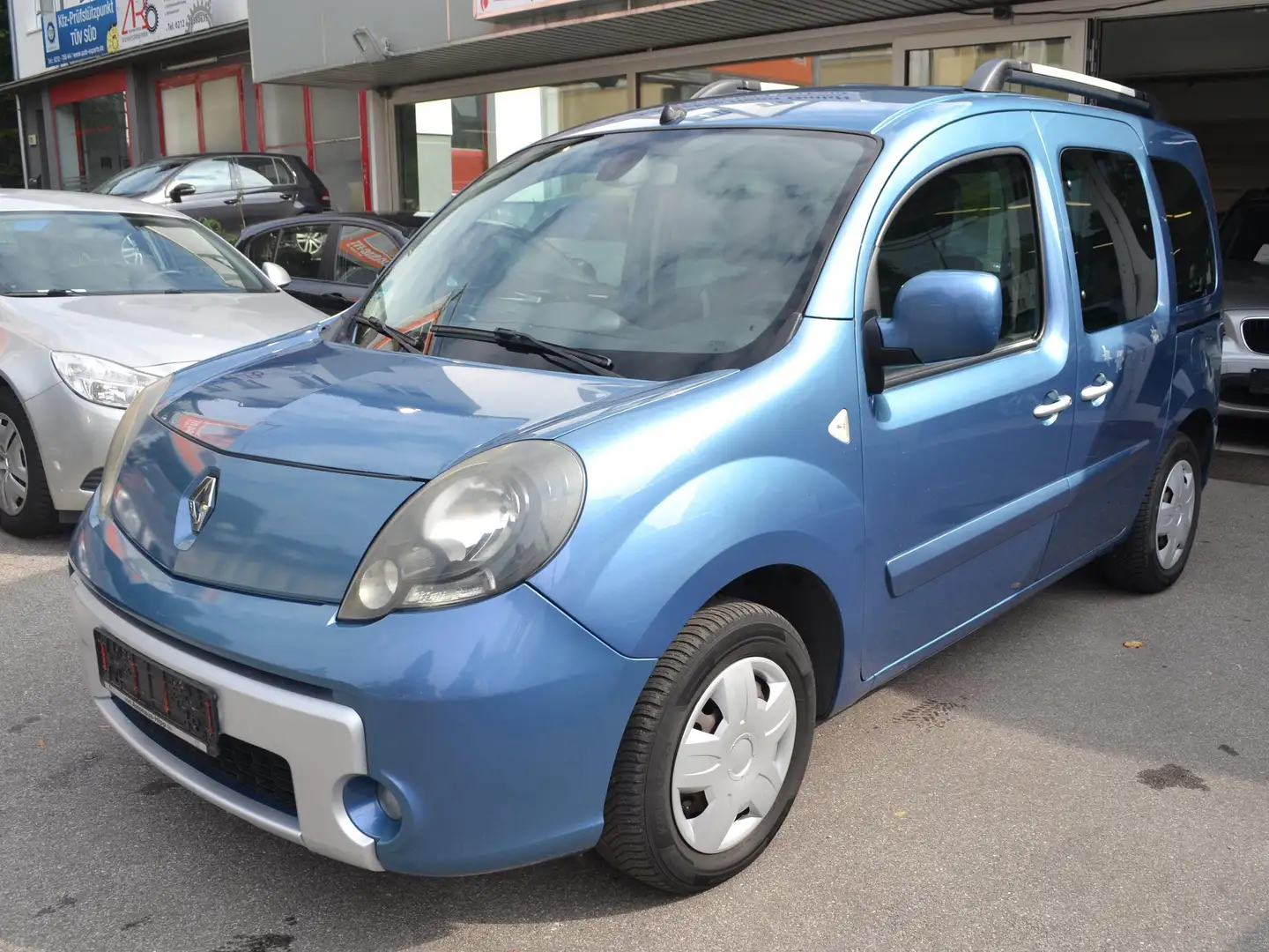 Renault Kangoo 1.5 DCi Luxe 1.HAND*KLIMAAUTOMATIK*TEMPOMAT*NAVIGA Grün - 1