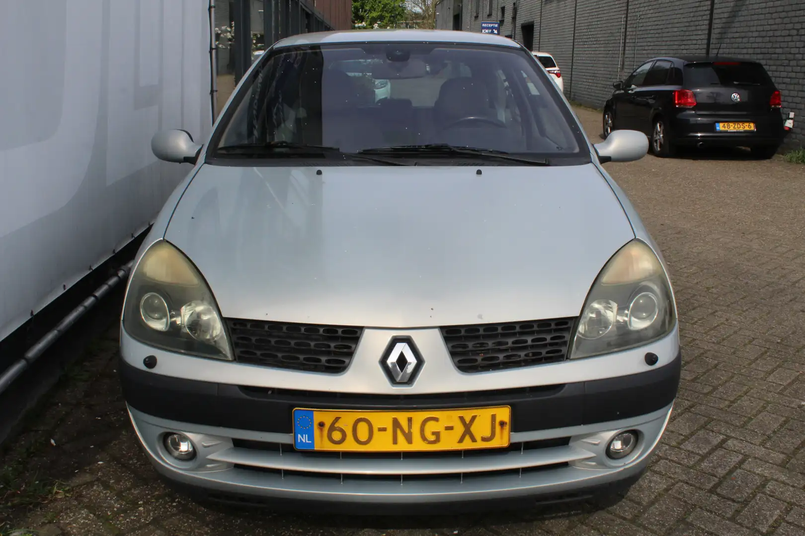 Renault Clio 1.6-16V Dynamique Grey - 2