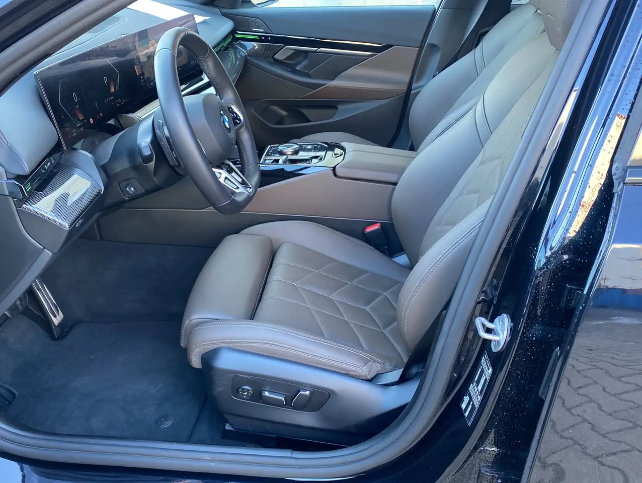 BMW 520 iA M Sport*UPE 80.000€*Standheizung*AHK 12