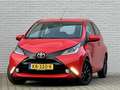 Toyota Aygo 1.0 VVT-i X-Play Automaat 3-deurs | Airco | NL aut Rot - thumbnail 2