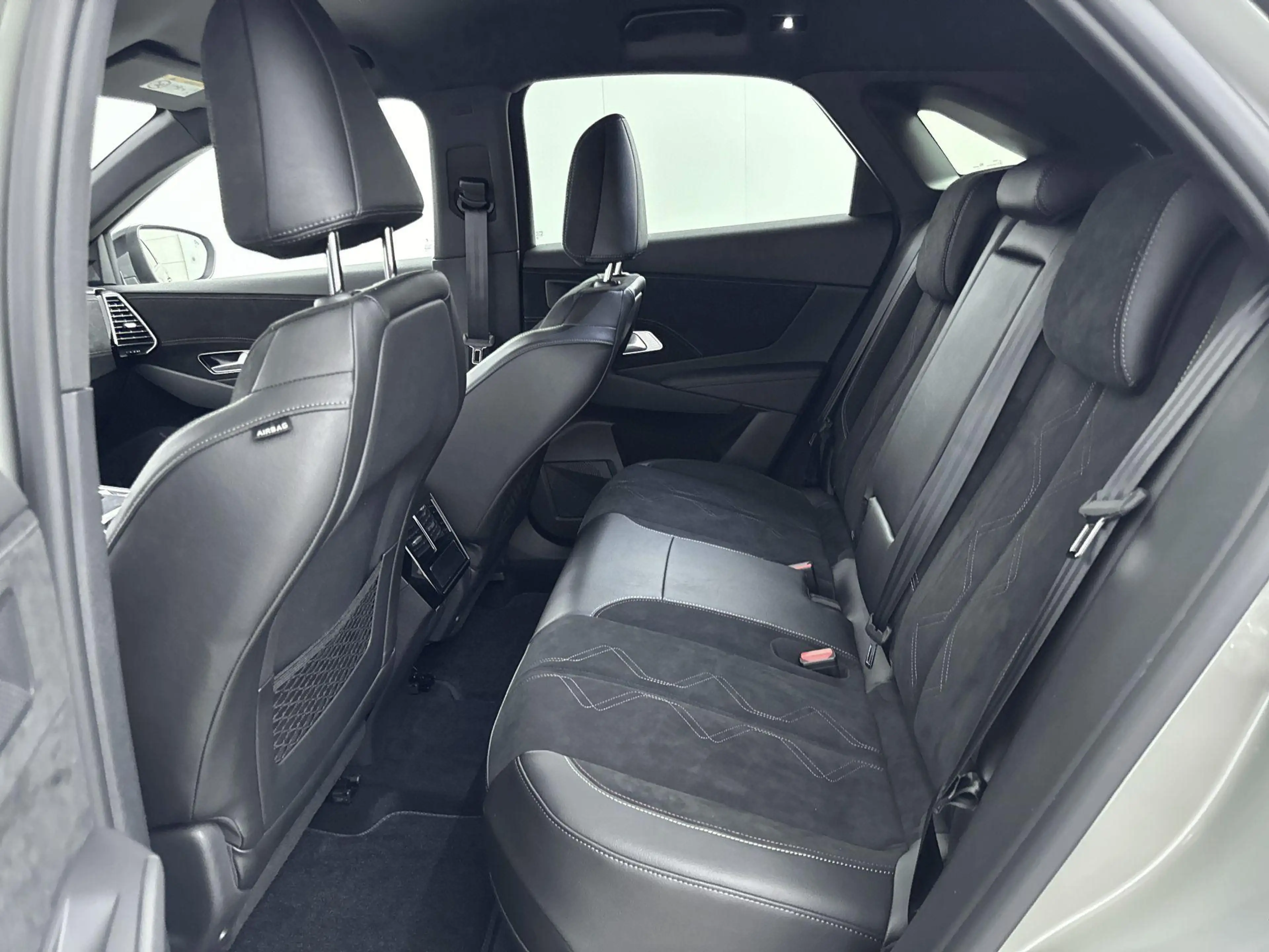 DS Automobiles DS 7 E-Tense 225 Ligne Business | Alcantara | Adaptieve — photo 9