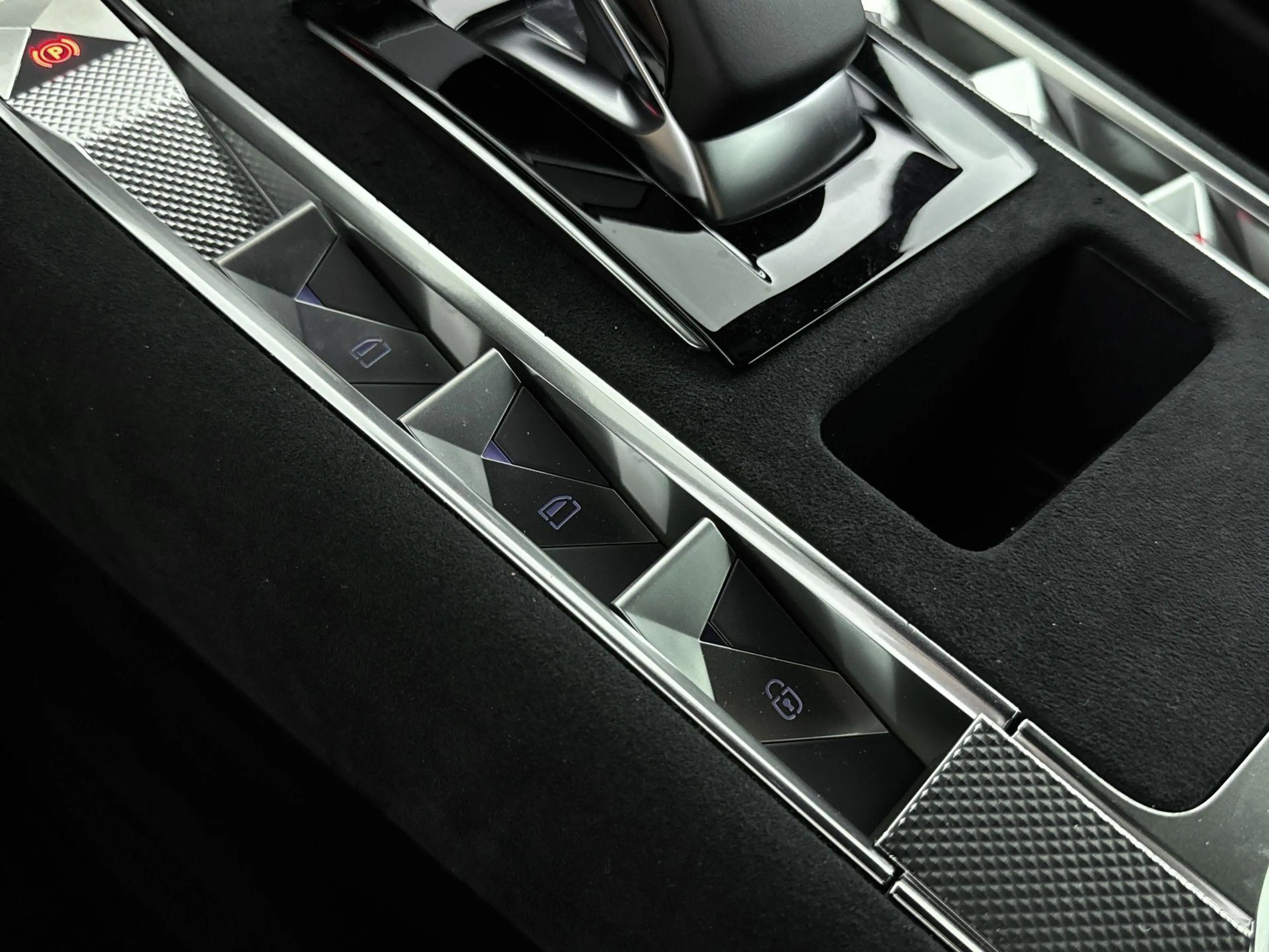 DS Automobiles DS 7 E-Tense 225 Ligne Business | Alcantara | Adaptieve — photo 12