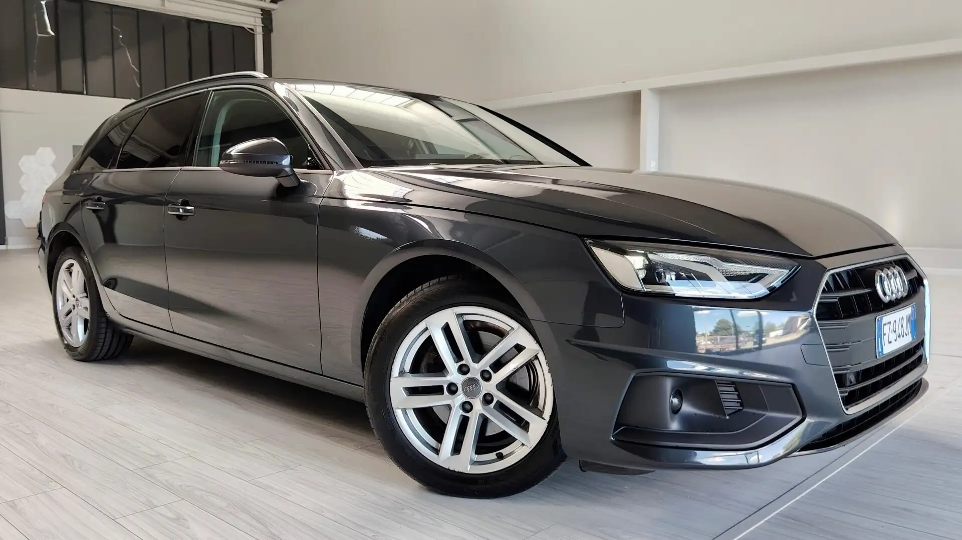Audi A4 A4 Avant 35 TDI/163 CV S tronic Noir - 1