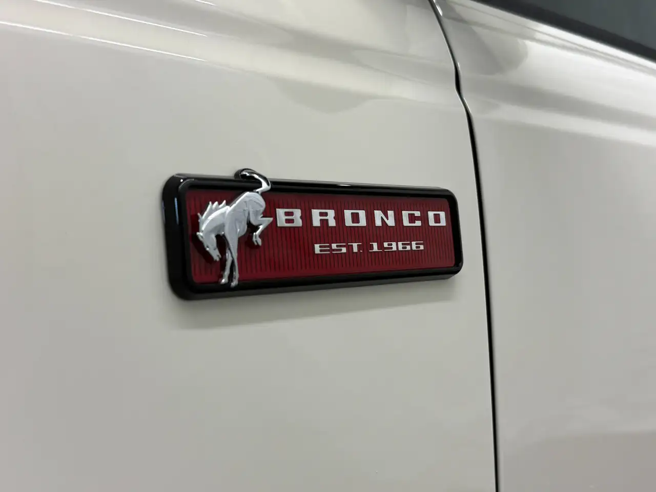 Ford Bronco photo Ford Bronco