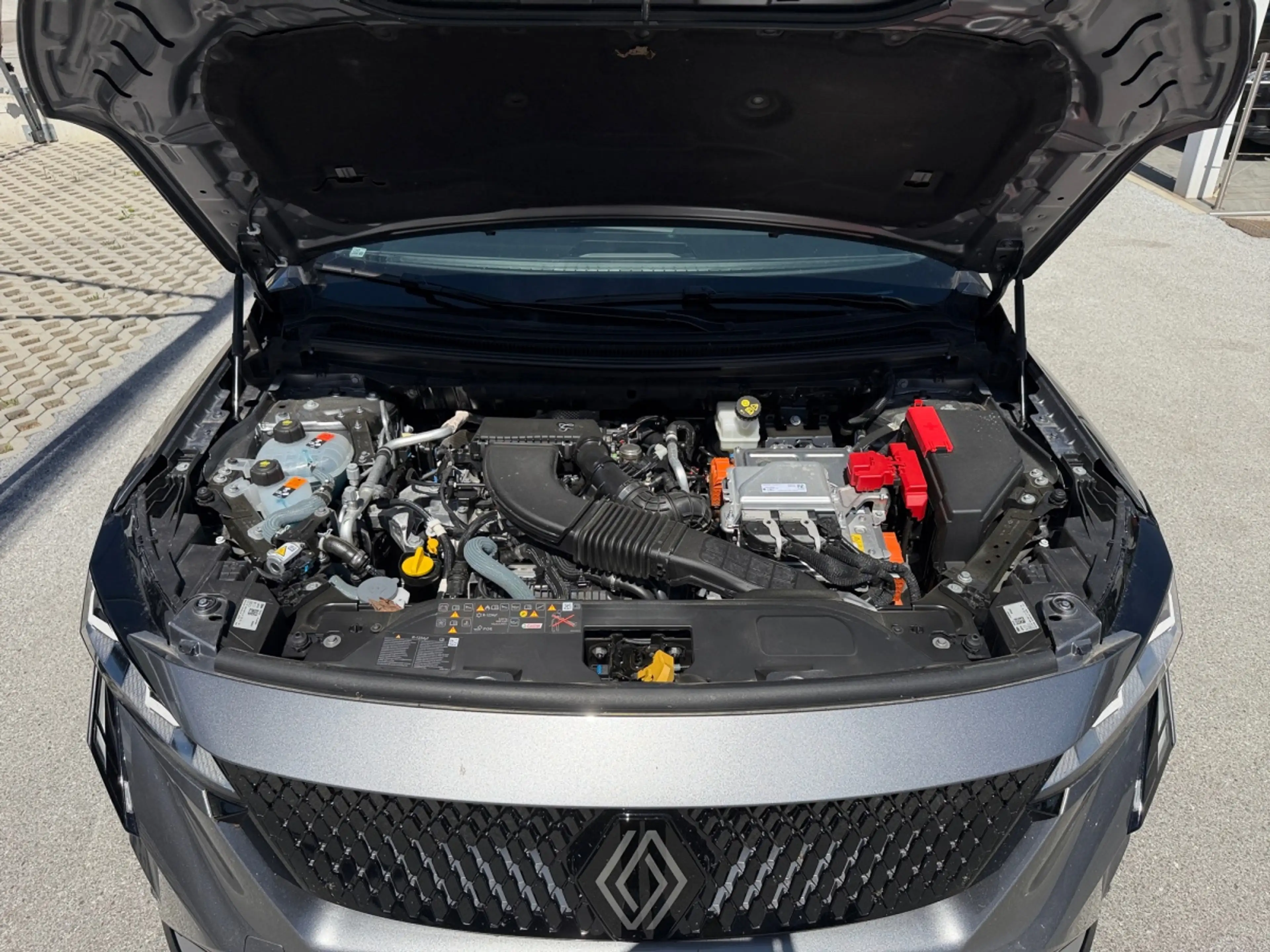 Renault Rafale Techno Full Hybrid E-Tech 200 — photo 19