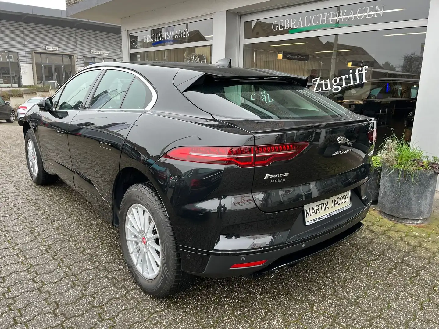 Jaguar I-Pace EV 400 S - Panorama Schwarz - 2