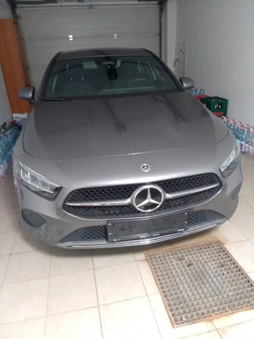 Mercedes-Benz 250 Progressive Line Advanced Grau - 1