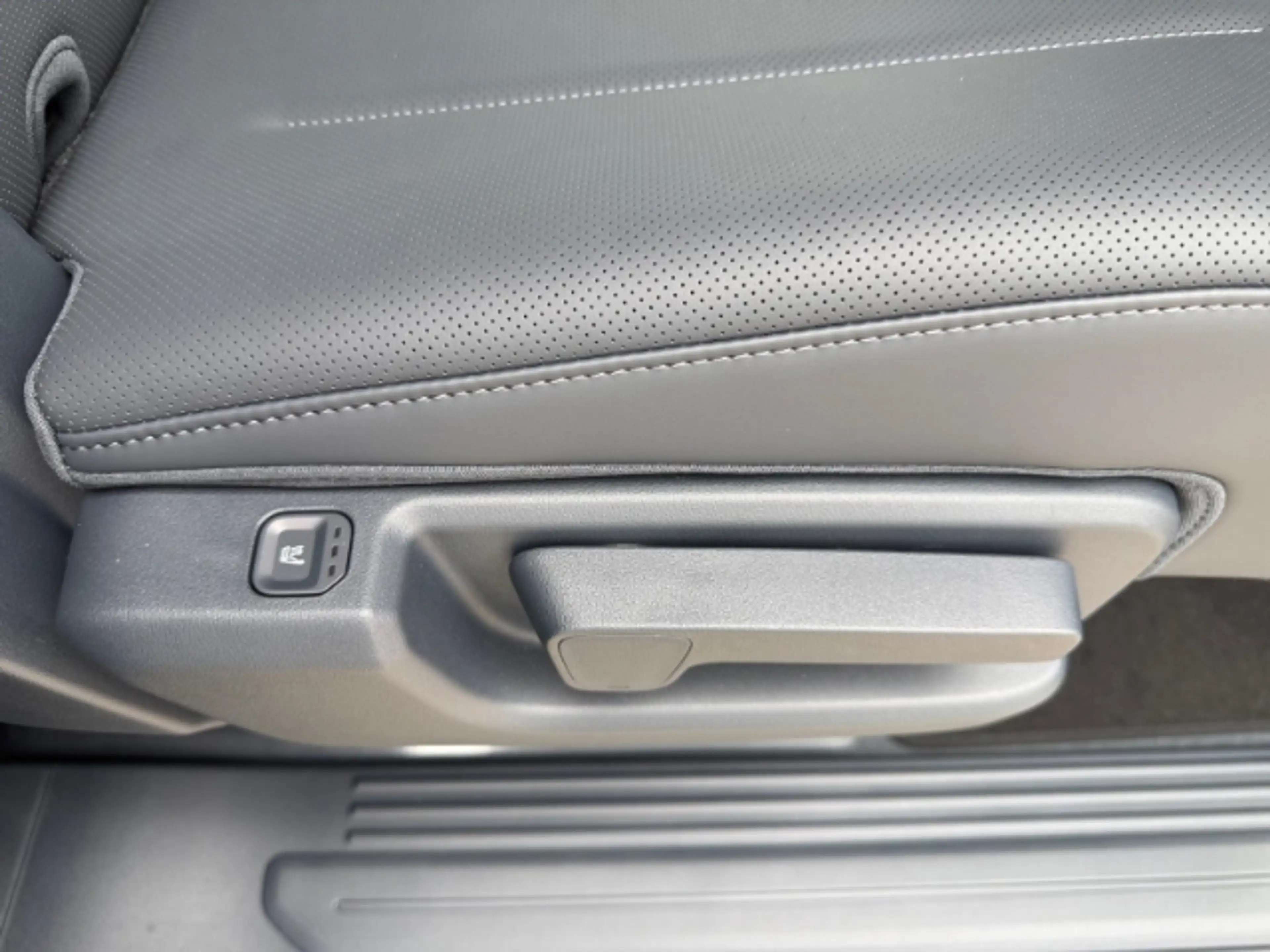 Kia PV5 Passenger Passenger Elite 71,0 kWh 2-3-0 WÄRMEPUMPE,360°KAME — photo 15