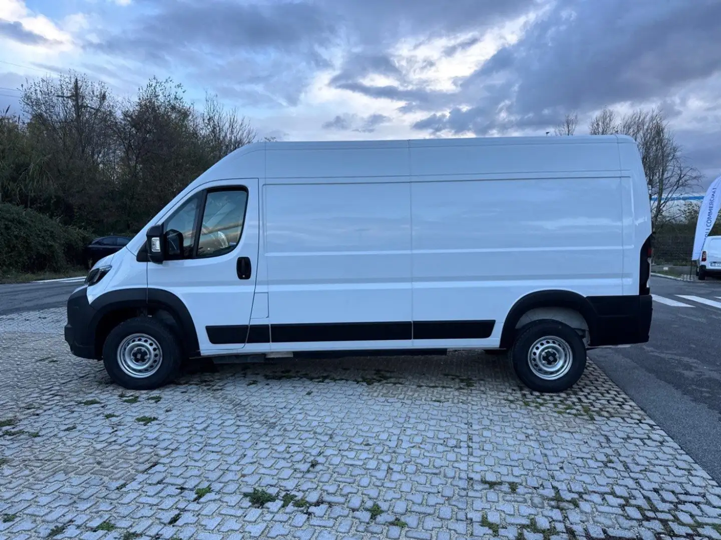 Fiat Ducato 42,5Q LH2 270CV PACCO BATTERIE 110kWh Bianco - 2