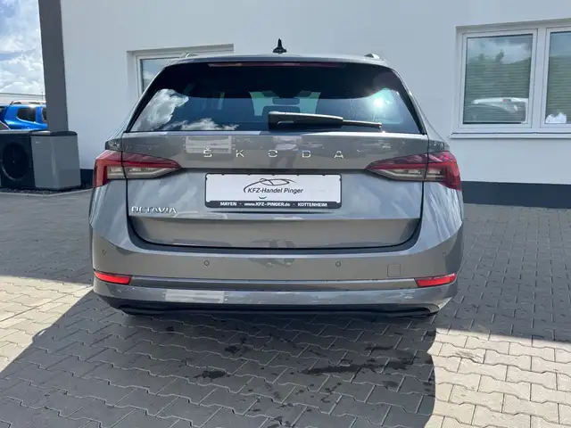 Skoda Octavia view 7
