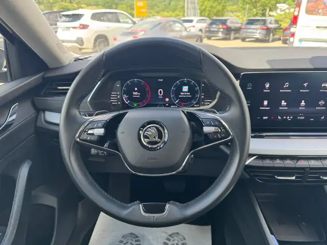 Skoda Octavia view 12